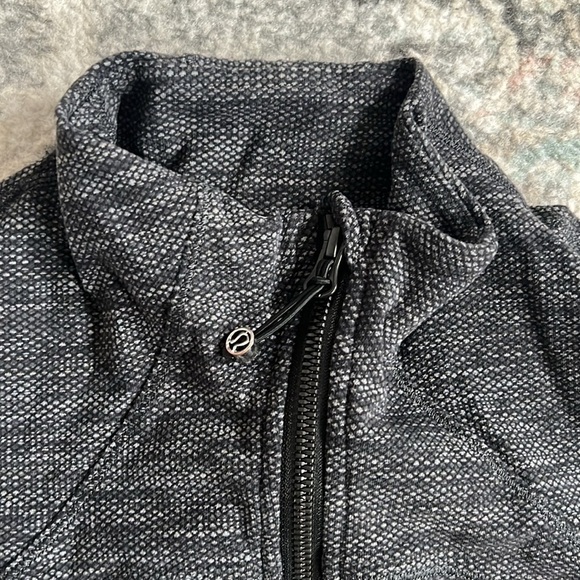 Lululemon Forme Jacket - Picture 4 of 10